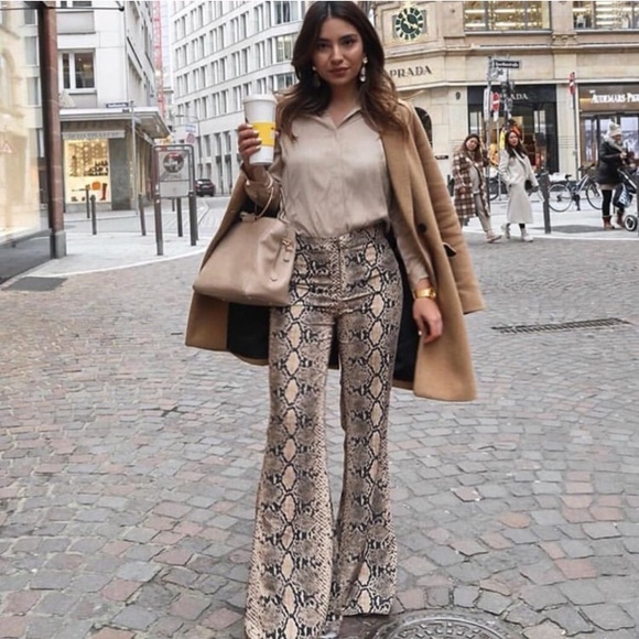 ZARA SNAKE PRINT FLARED PANTS - Picture 2 of 8
